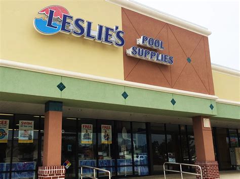 leslie's pool supply store locations.